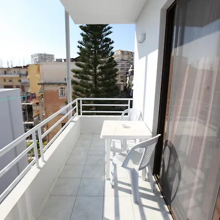 Star 3* Sarandë
