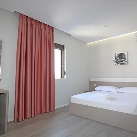 Hotel Star 3*